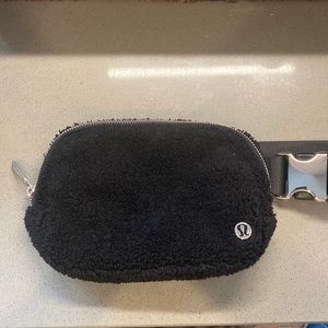 lululemon black sherpa/fleece belt bag